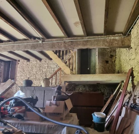 Image No.86-9 Bed Property for sale