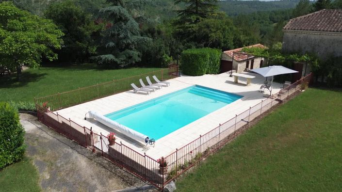 Image No.90-9 Bed Property for sale