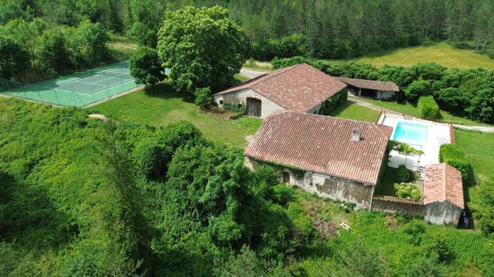 Image No.99-9 Bed Property for sale