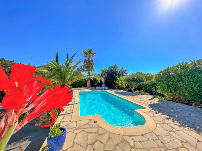 Image No.10-5 Bed House for sale