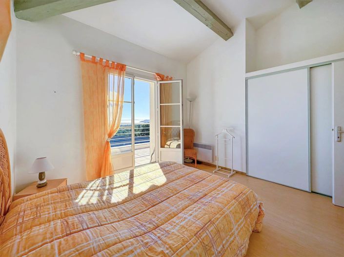 Image No.15-5 Bed House for sale