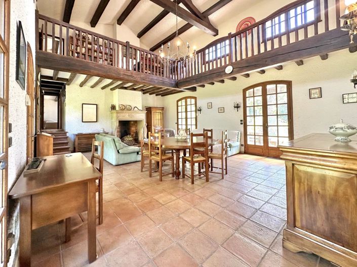 Image No.8-4 Bed House for sale