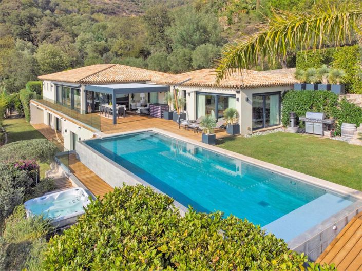 Image No.12-5 Bed House for sale