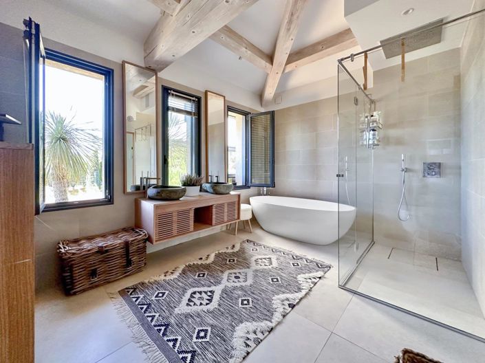 Image No.20-5 Bed House for sale