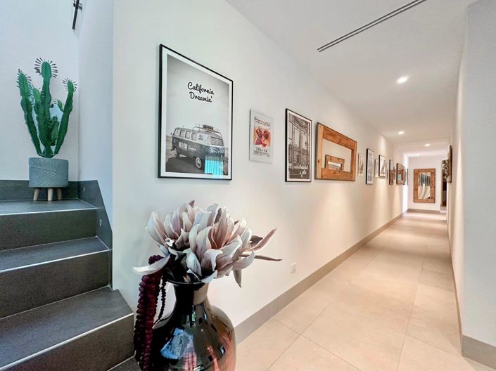 Image No.21-5 Bed House for sale