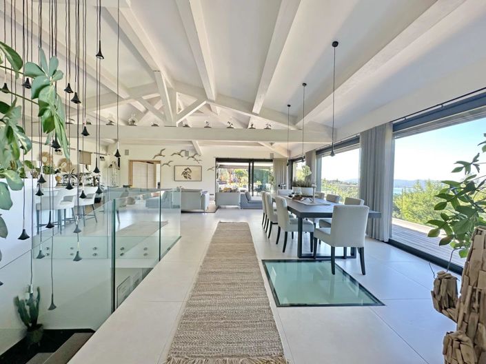 Image No.6-5 Bed House for sale