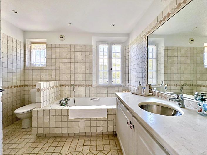 Image No.17-4 Bed House for sale