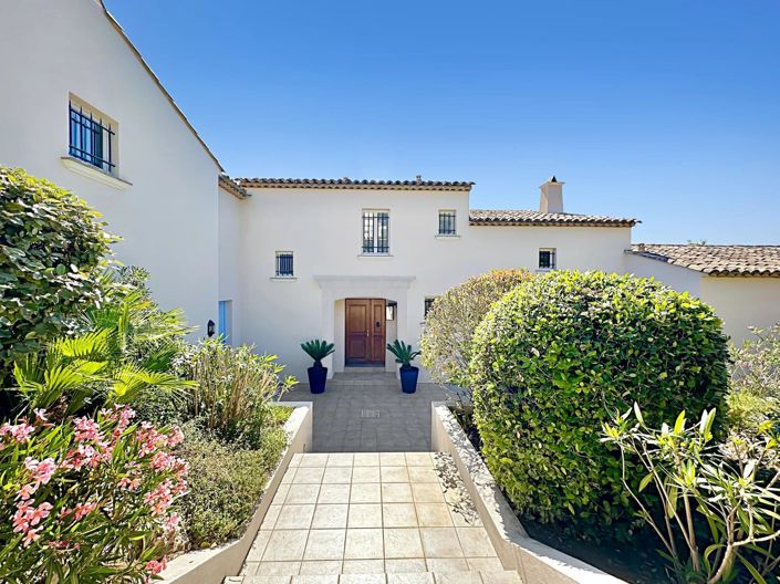 Image No.2-4 Bed House for sale