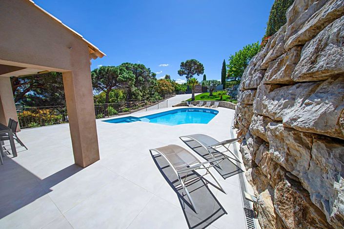 Image No.10-5 Bed House for sale