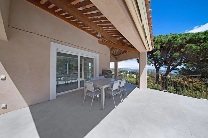 Image No.14-5 Bed House for sale