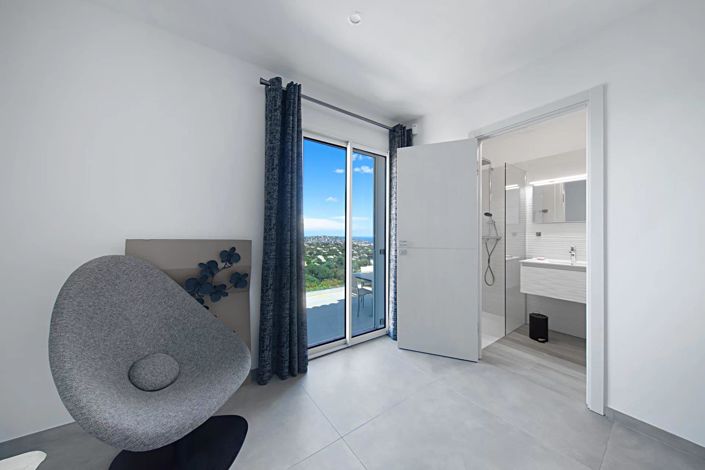 Image No.22-5 Bed House for sale