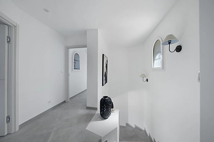 Image No.24-5 Bed House for sale