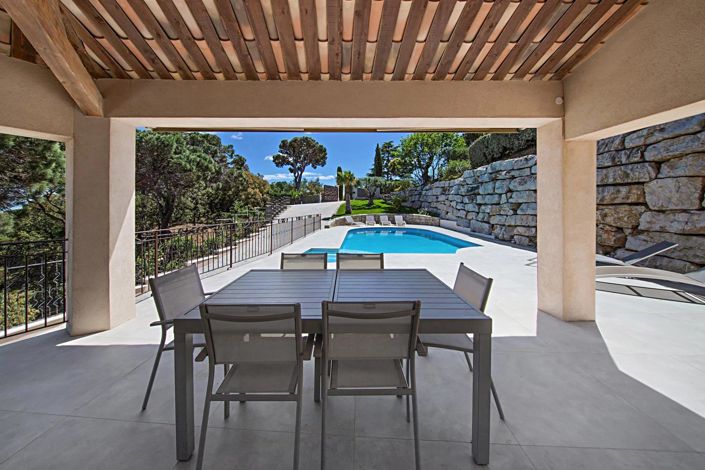 Image No.9-5 Bed House for sale