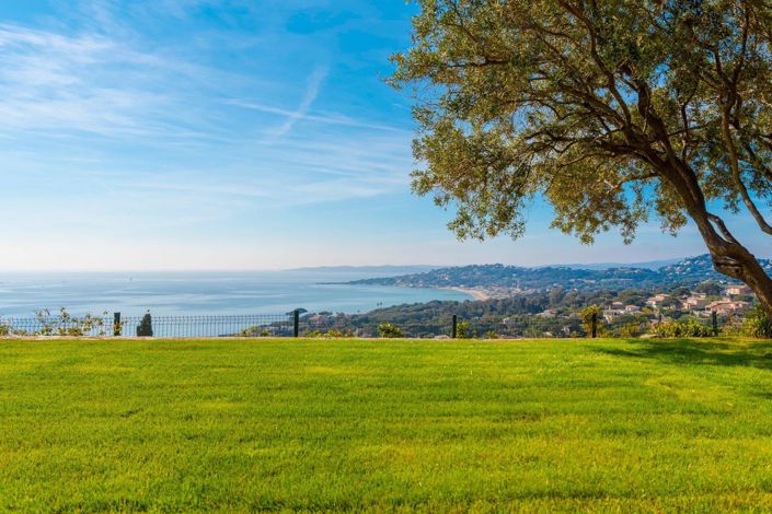 Image No.10-4 Bed House for sale