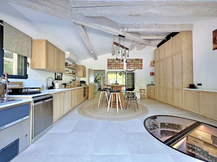 Image No.16-5 Bed House for sale