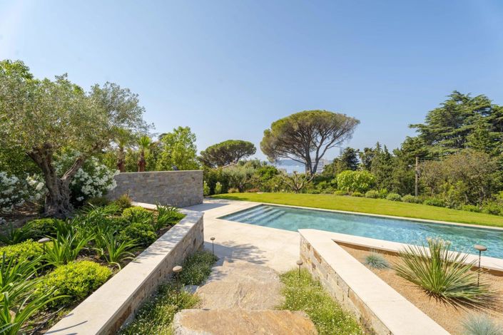 Image No.13-5 Bed House for sale