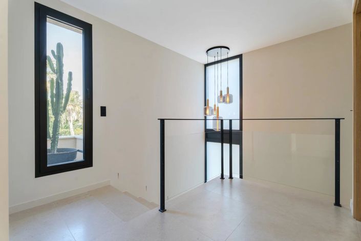 Image No.22-5 Bed House for sale