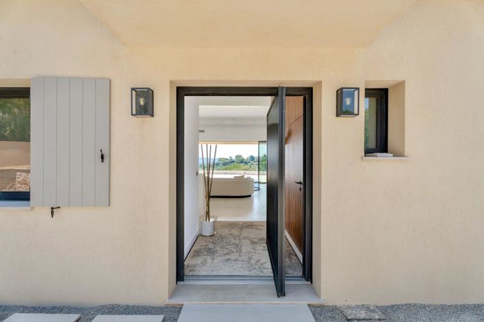 Image No.5-5 Bed House for sale