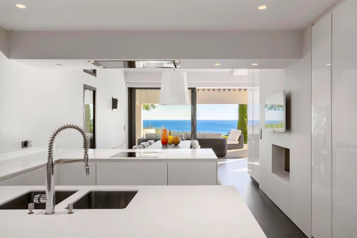 Image No.10-6 Bed House for sale