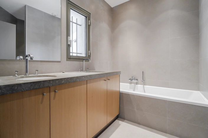 Image No.22-6 Bed House for sale