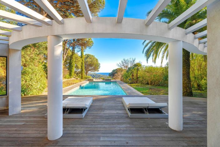 Image No.24-6 Bed House for sale