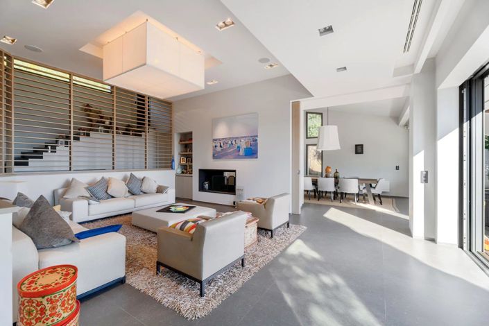 Image No.3-6 Bed House for sale