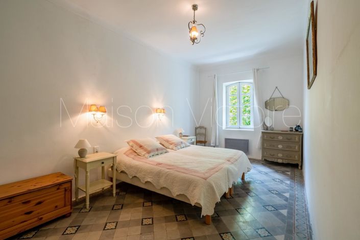 Image No.20-5 Bed House for sale