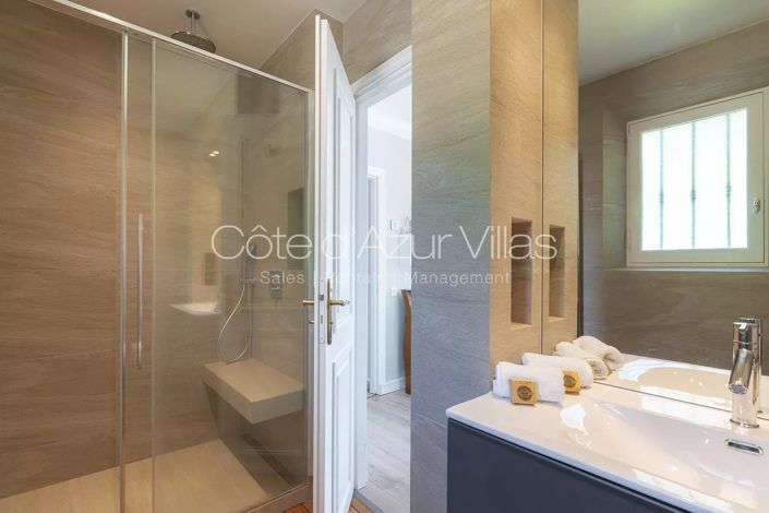 Image No.15-6 Bed House for sale