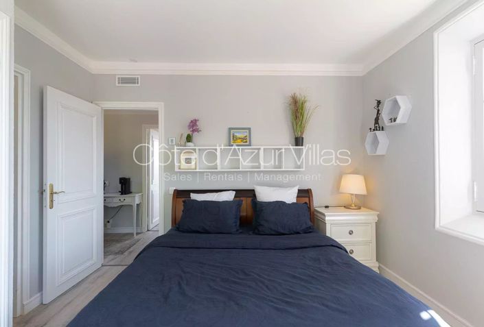 Image No.18-6 Bed House for sale