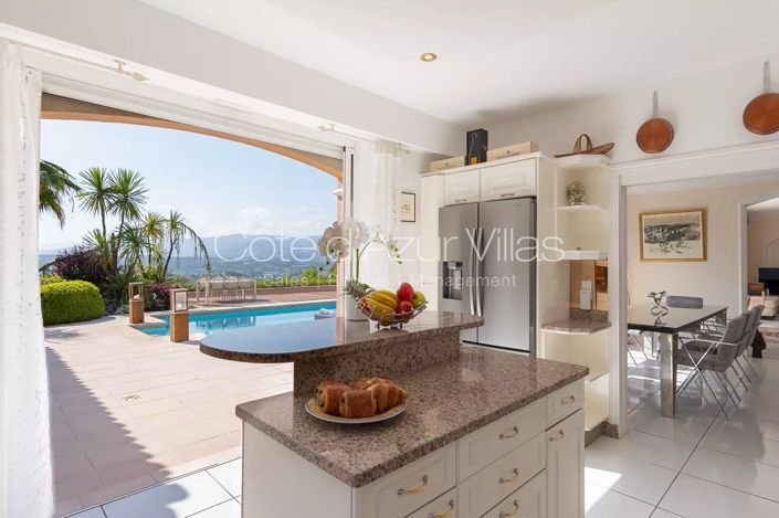 Image No.7-6 Bed House for sale