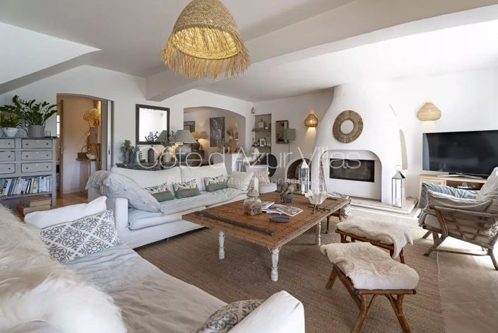 Image No.3-4 Bed House for sale