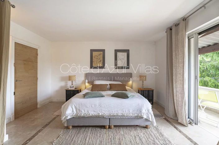 Image No.6-4 Bed House for sale