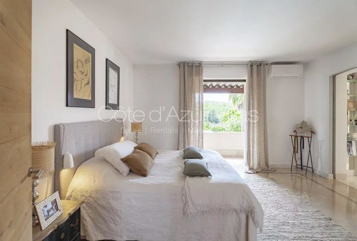 Image No.7-4 Bed House for sale