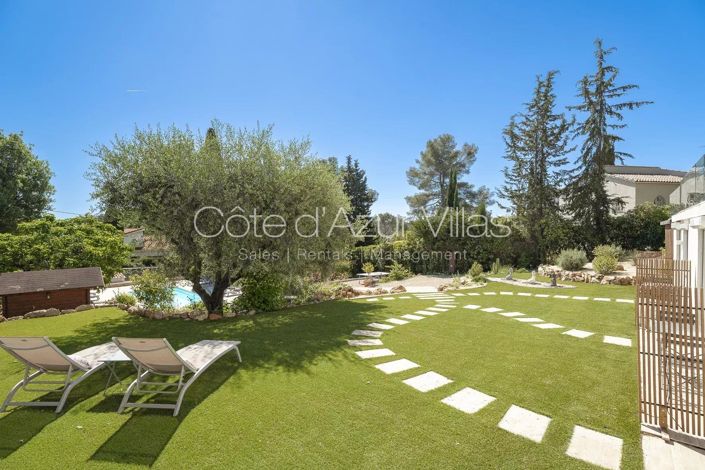 Image No.20-5 Bed House for sale