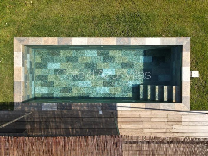 Image No.10-3 Bed House for sale