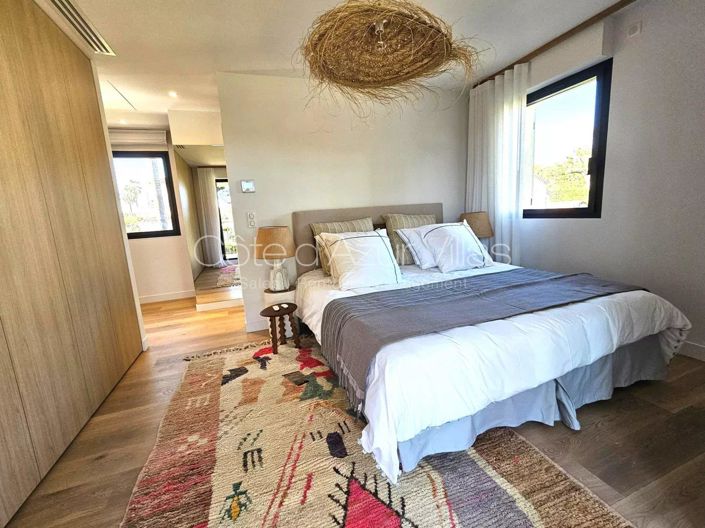 Image No.9-3 Bed House for sale