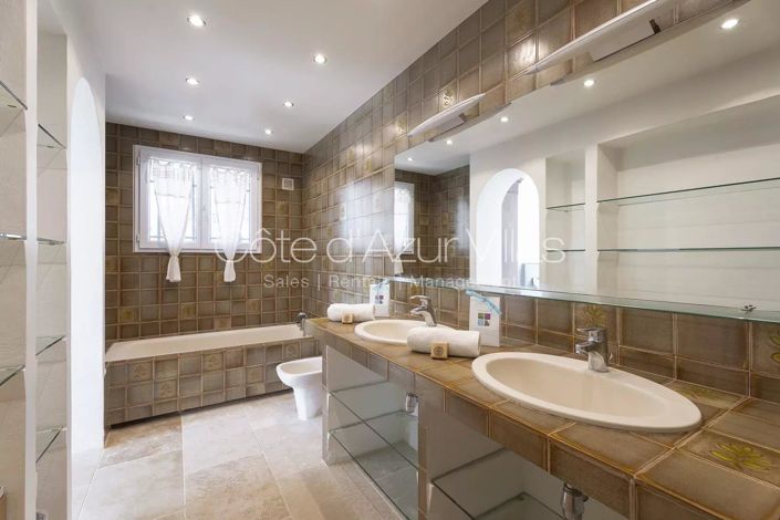 Image No.14-5 Bed House for sale