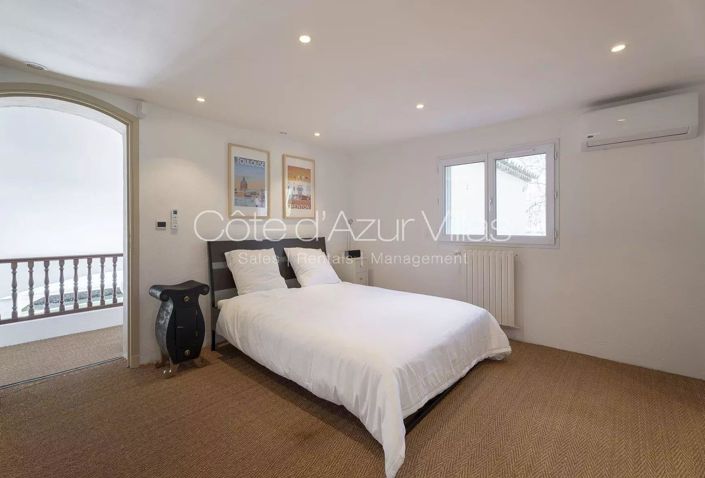 Image No.17-5 Bed House for sale