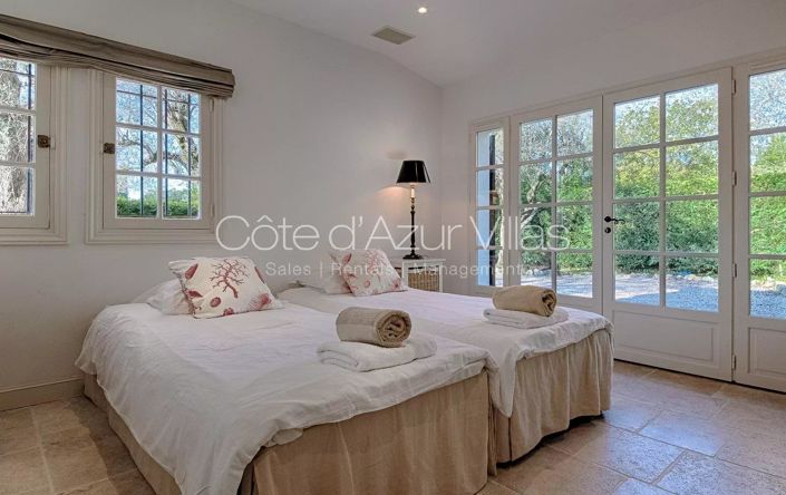 Image No.11-4 Bed House for sale