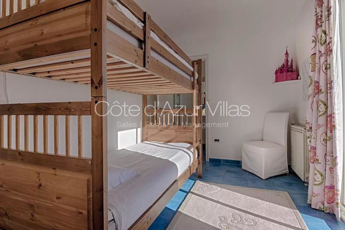 Image No.16-4 Bed House for sale