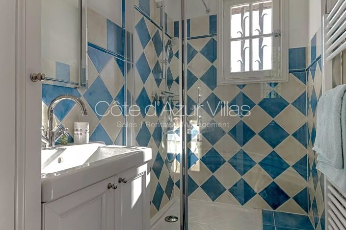 Image No.17-4 Bed House for sale