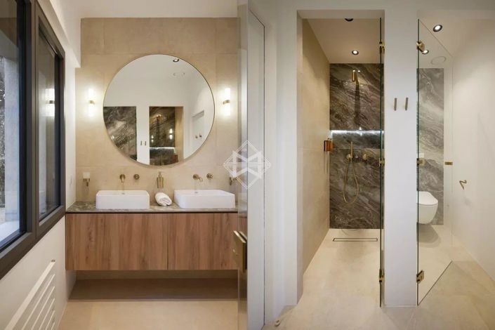 Image No.12-5 Bed House for sale