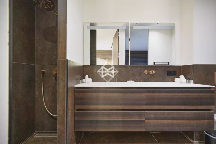 Image No.13-6 Bed House for sale