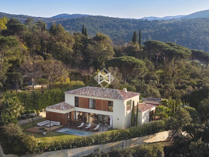 Image No.3-6 Bed House for sale