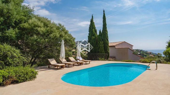 Image No.1-3 Bed House for sale