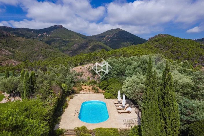 Image No.13-3 Bed House for sale