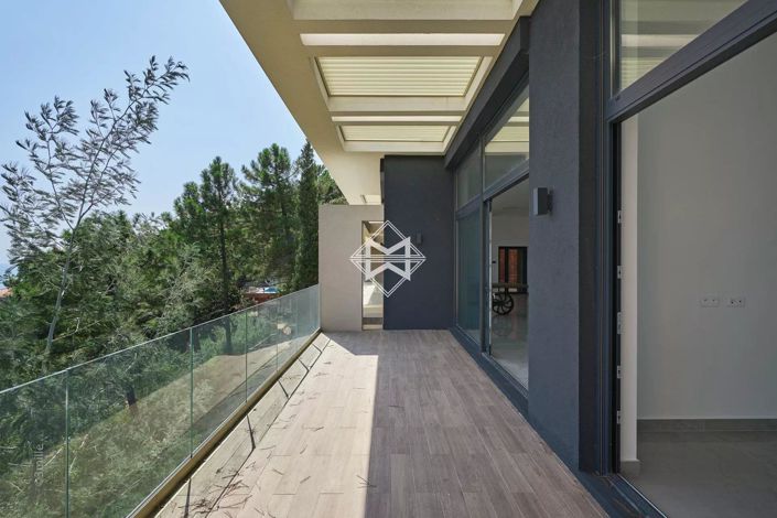 Image No.3-5 Bed House for sale