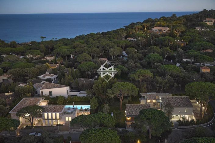 Image No.18-10 Bed House for sale