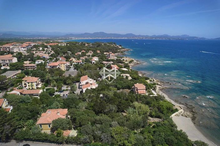 Image No.2-5 Bed House for sale