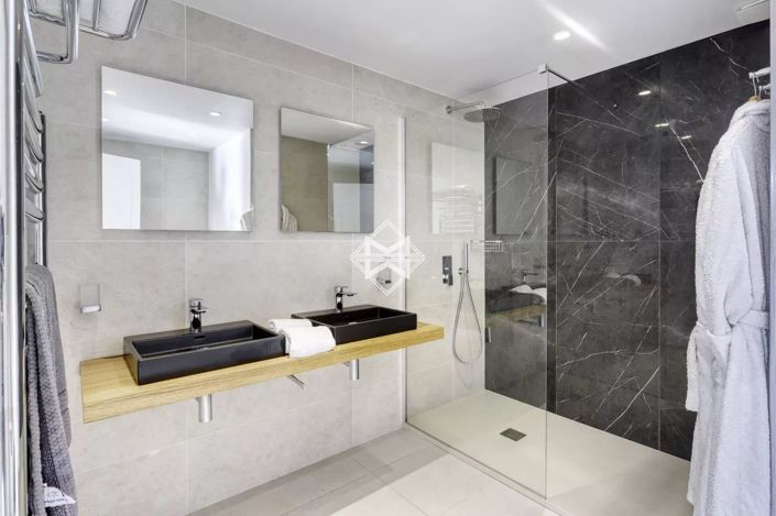 Image No.11-4 Bed House for sale